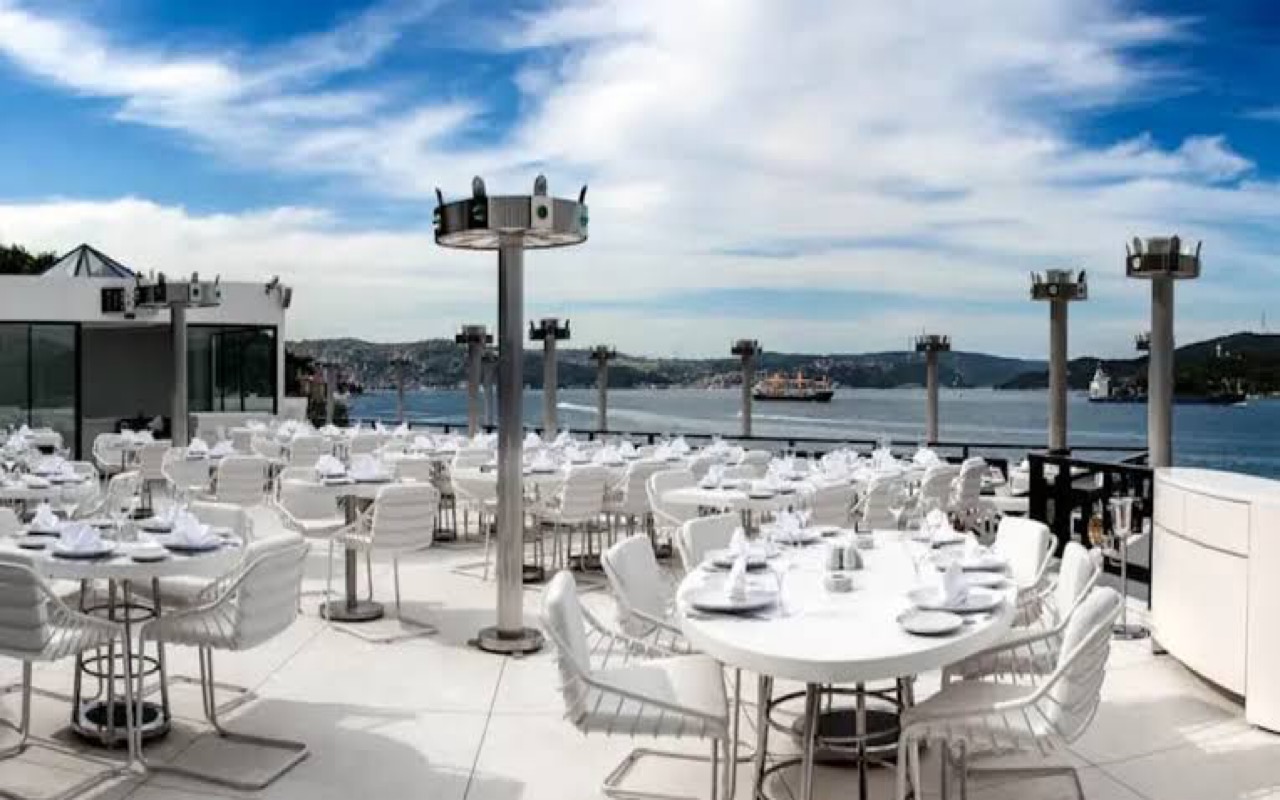 بهترین رستوران ها و کلاب های استانبول - مقالات حامی هلدینگ - رستوران ینی کوی کاشی بیاض