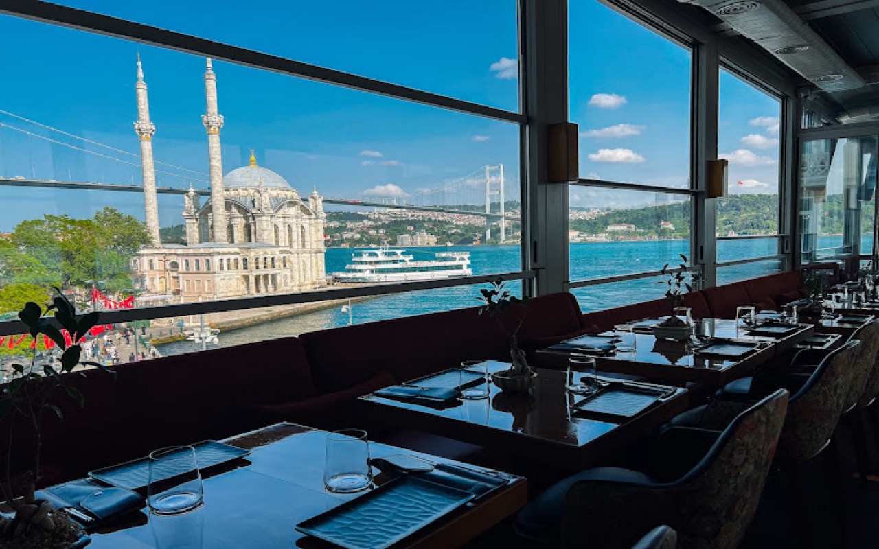 بهترین رستوران ها و کلاب های استانبول - مقالات حامی هلدینگ - رستوران بانیان استانبول